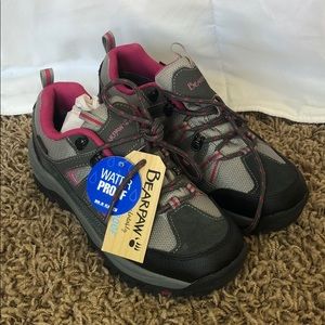 BRAND NEW bear paws hiking shoes